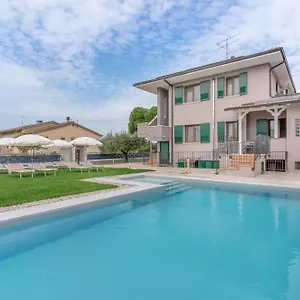 -free Pool And Parking- Garda House , Castelnuovo del Garda Italien
